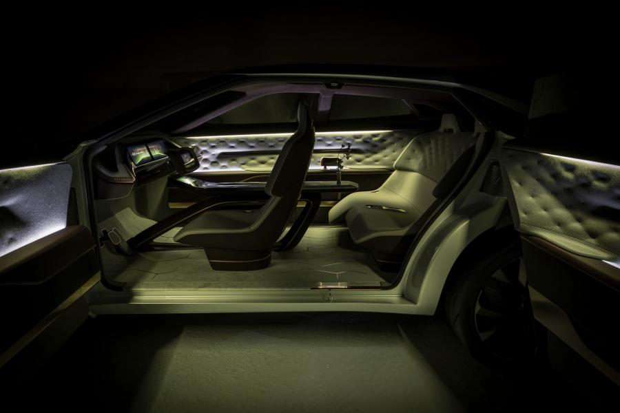 Интерьер Infiniti QX Inspiration 2019 года  (фото 93 из 159)